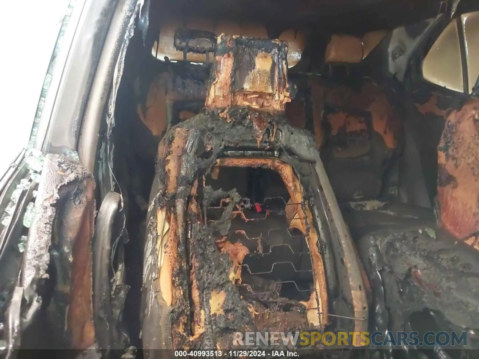 6 Photograph of a damaged car 3GNAXKEV4LL203956 CHEVROLET EQUINOX 2020