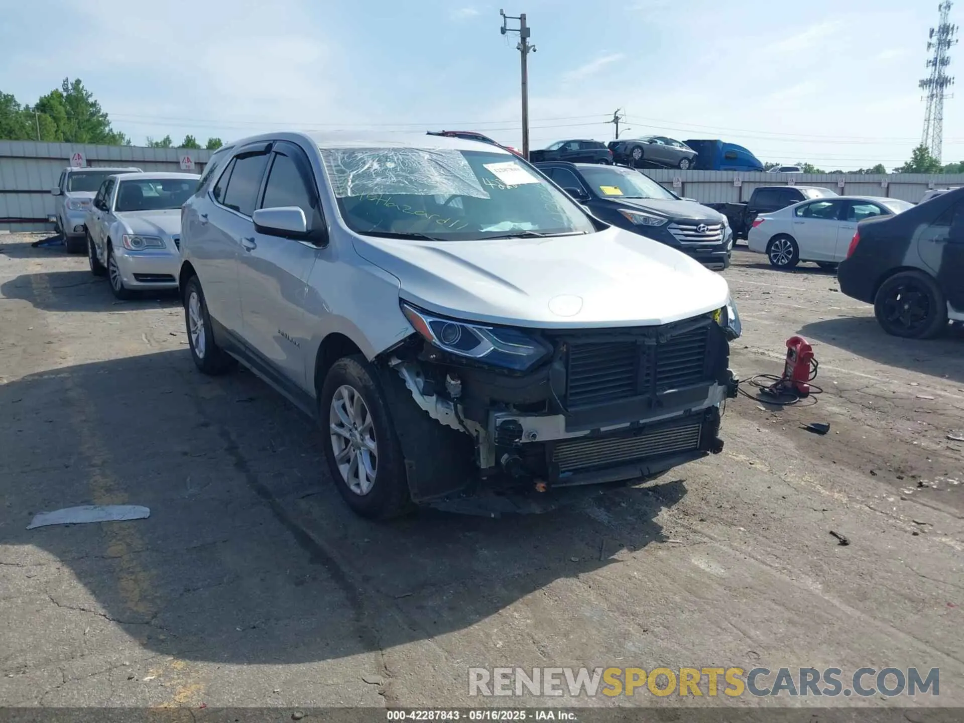 1 Photograph of a damaged car 3GNAXKEV4LL275076 CHEVROLET EQUINOX 2020