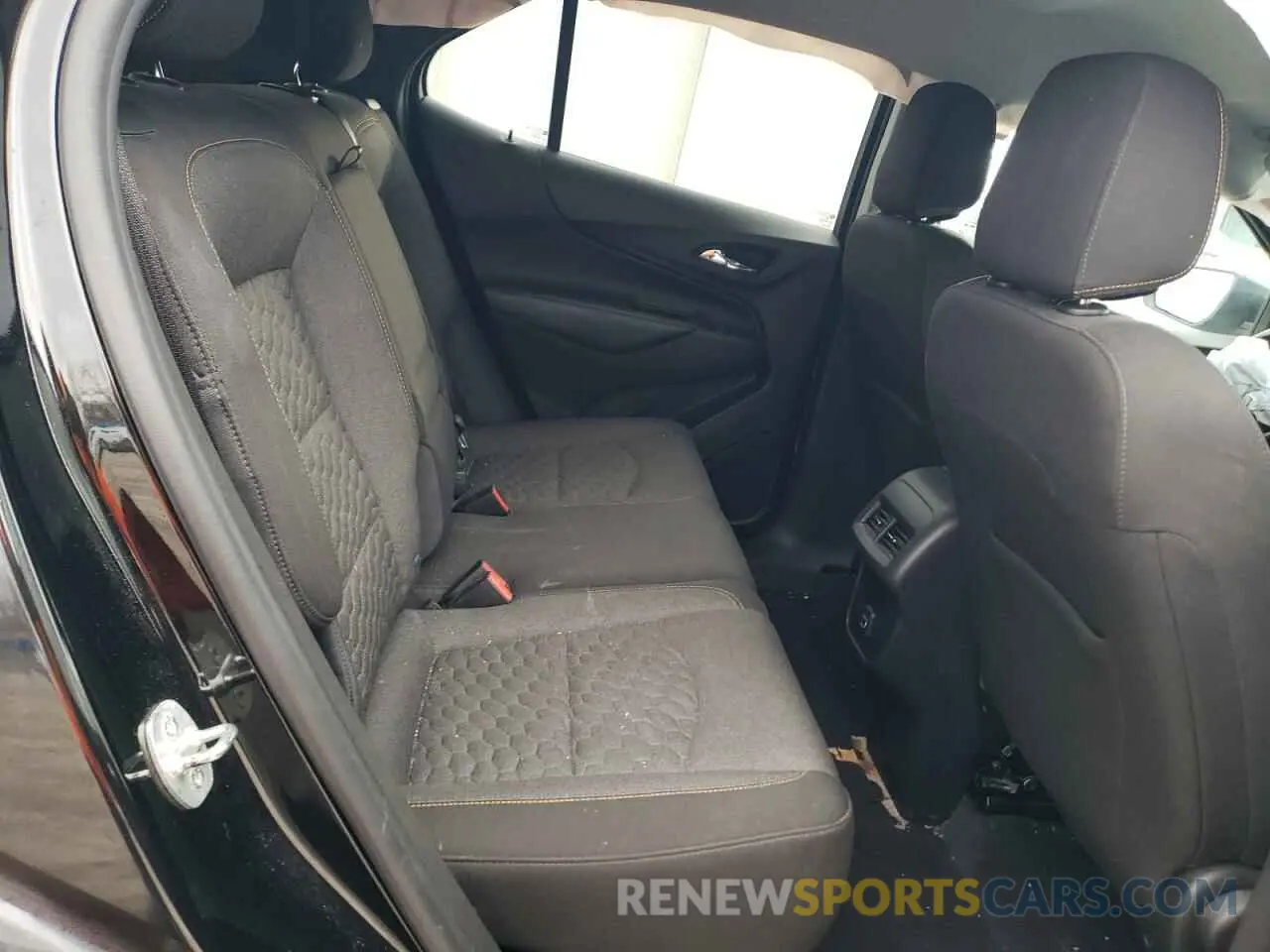 11 Photograph of a damaged car 3GNAXKEV4LL322378 CHEVROLET EQUINOX 2020