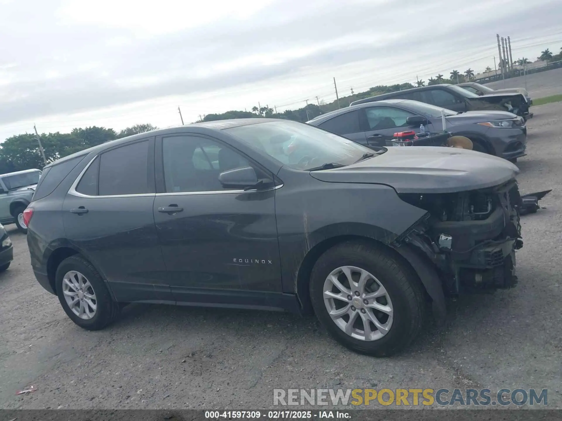 12 Photograph of a damaged car 3GNAXKEV4LS513837 CHEVROLET EQUINOX 2020