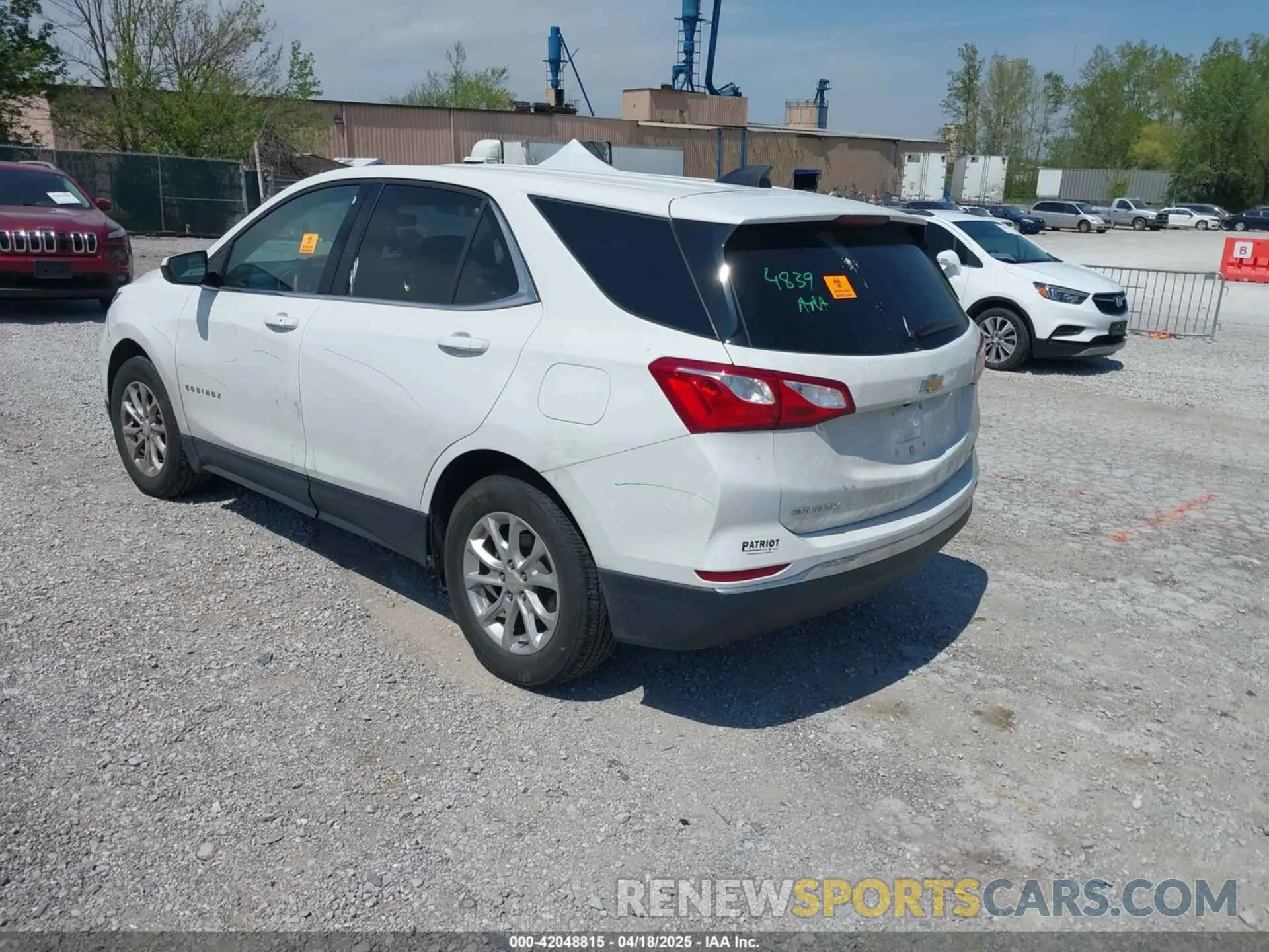 3 Photograph of a damaged car 3GNAXKEV4LS526684 CHEVROLET EQUINOX 2020