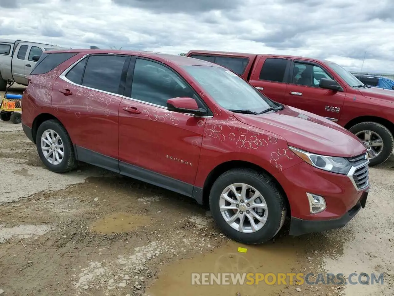 4 Photograph of a damaged car 3GNAXKEV4LS564366 CHEVROLET EQUINOX 2020