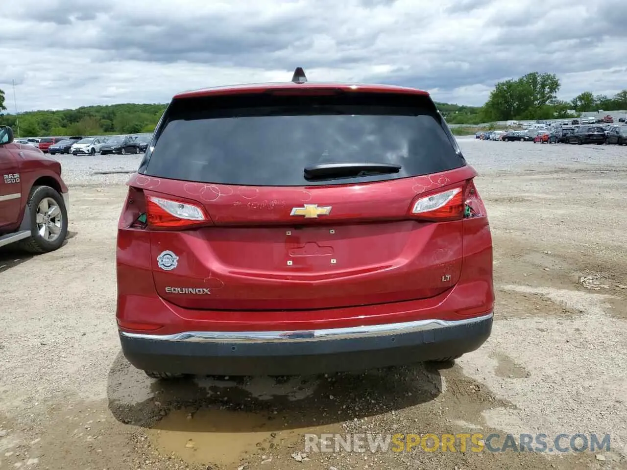 6 Photograph of a damaged car 3GNAXKEV4LS564366 CHEVROLET EQUINOX 2020
