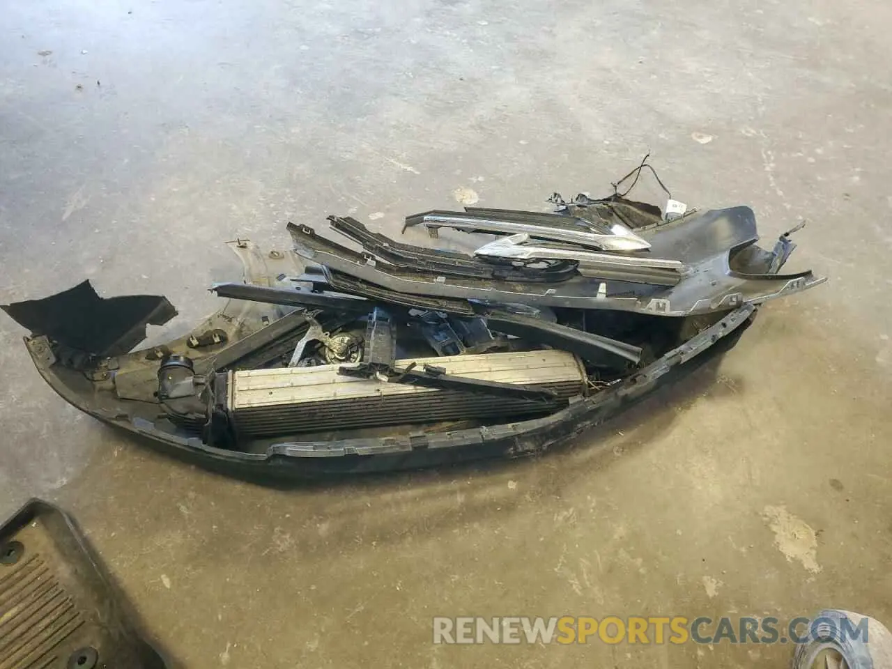 13 Photograph of a damaged car 3GNAXKEV4LS579580 CHEVROLET EQUINOX 2020