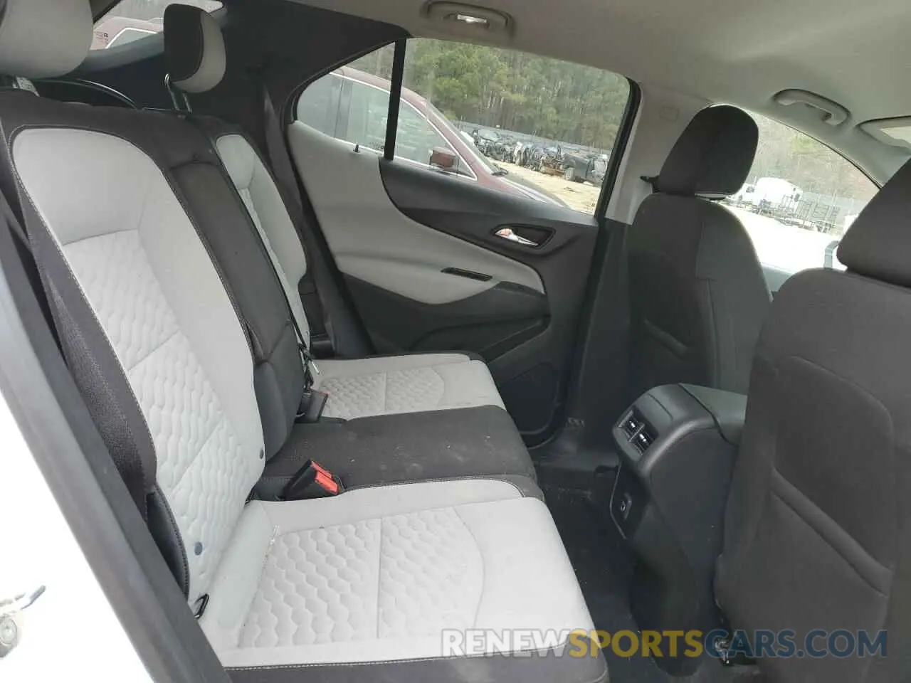 11 Photograph of a damaged car 3GNAXKEV4LS664838 CHEVROLET EQUINOX 2020