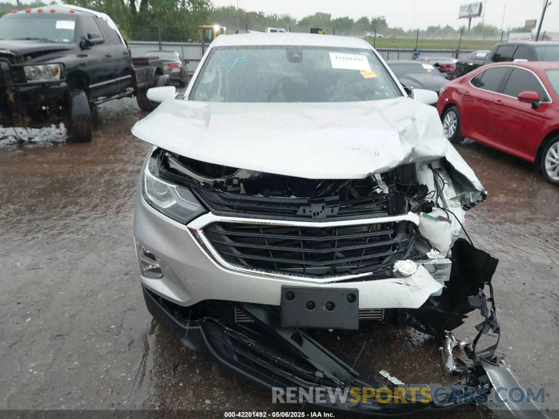 11 Photograph of a damaged car 3GNAXKEV4LS717487 CHEVROLET EQUINOX 2020