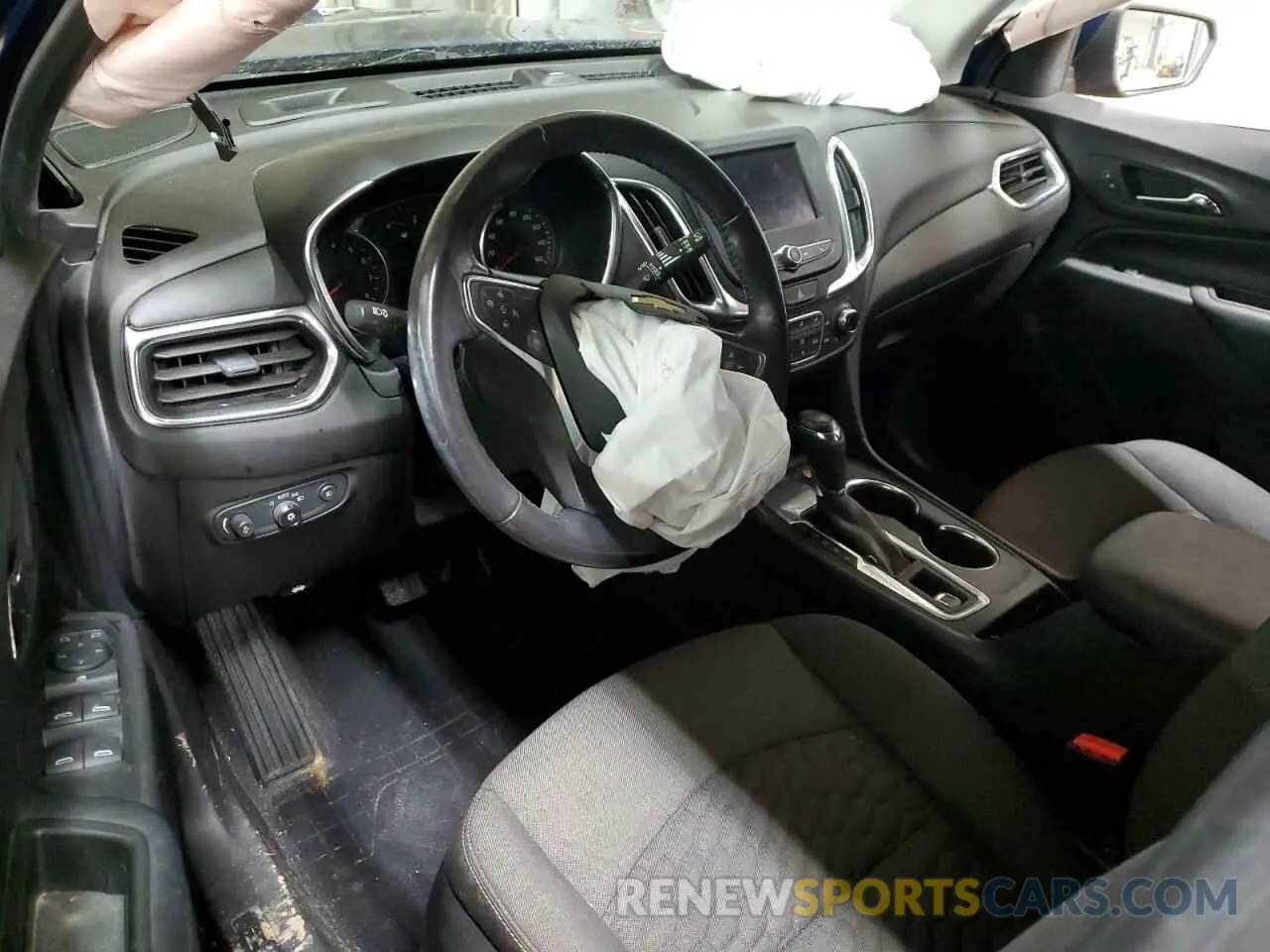 8 Photograph of a damaged car 3GNAXKEV5LL152757 CHEVROLET EQUINOX 2020