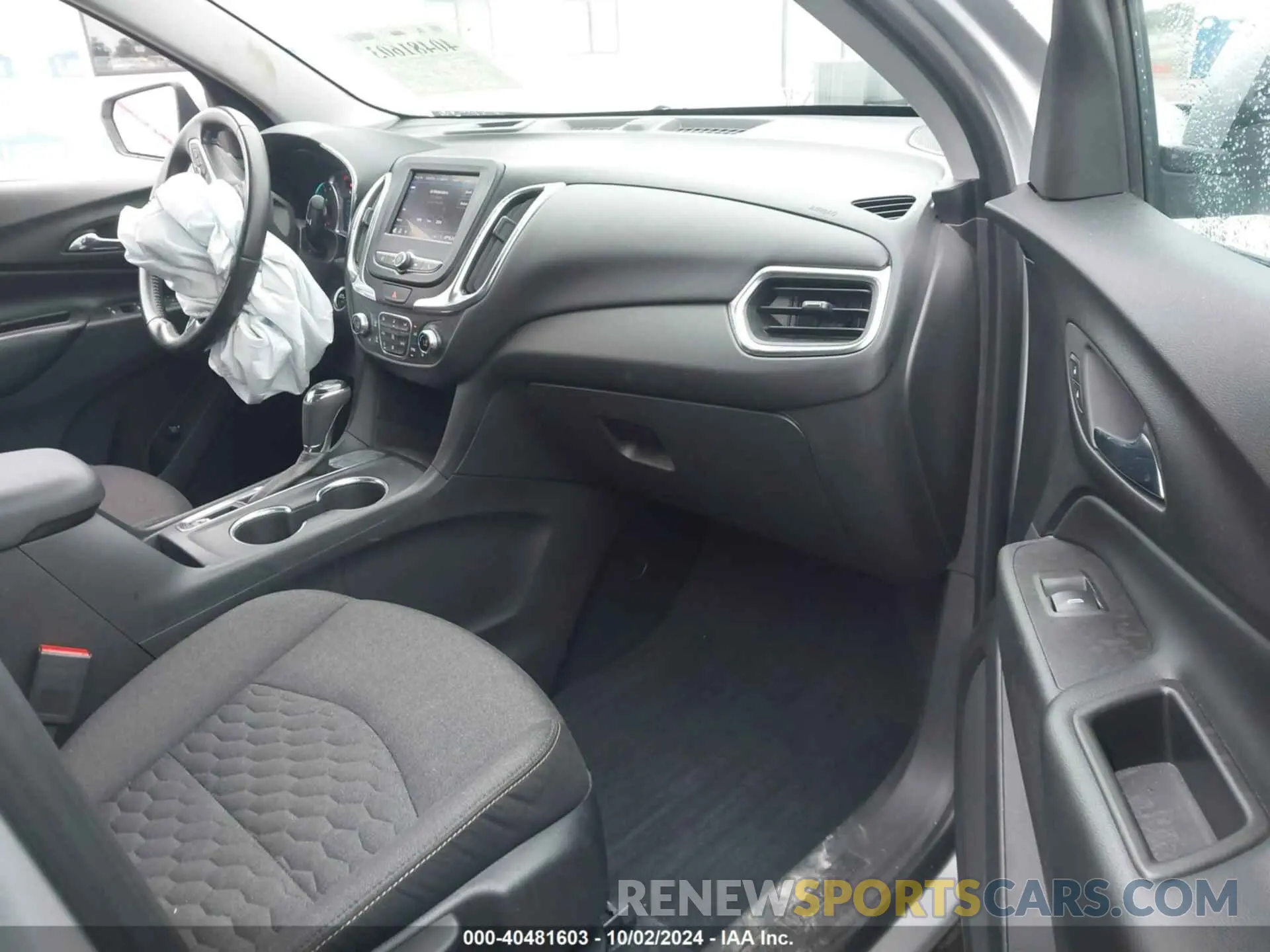 5 Photograph of a damaged car 3GNAXKEV5LL257220 CHEVROLET EQUINOX 2020