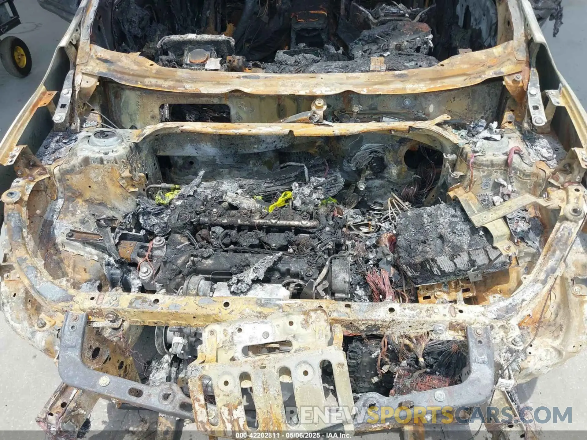 10 Photograph of a damaged car 3GNAXKEV5LL345281 CHEVROLET EQUINOX 2020