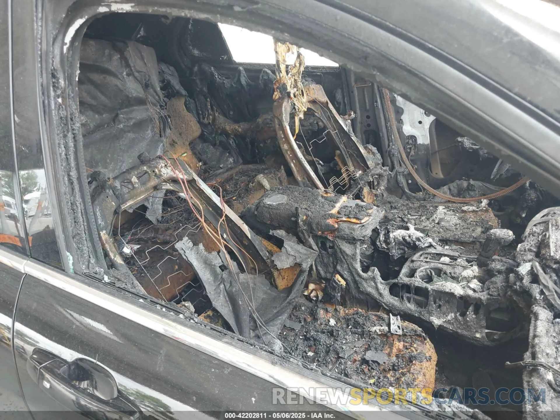 12 Photograph of a damaged car 3GNAXKEV5LL345281 CHEVROLET EQUINOX 2020