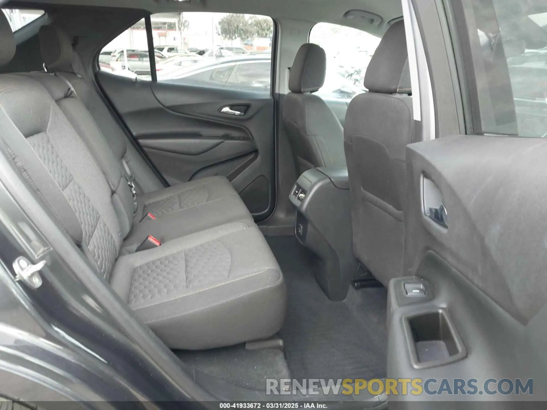 8 Photograph of a damaged car 3GNAXKEV5LS515063 CHEVROLET EQUINOX 2020