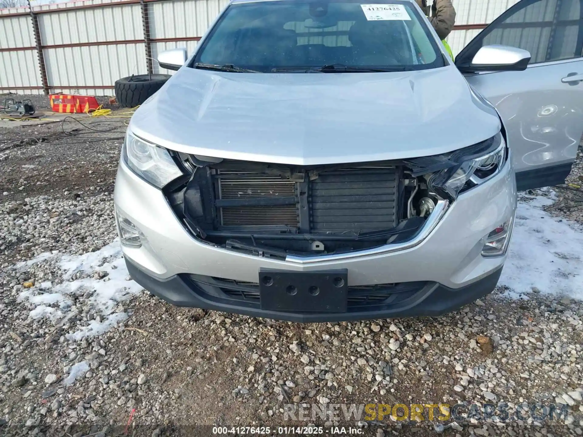 6 Photograph of a damaged car 3GNAXKEV5LS579393 CHEVROLET EQUINOX 2020