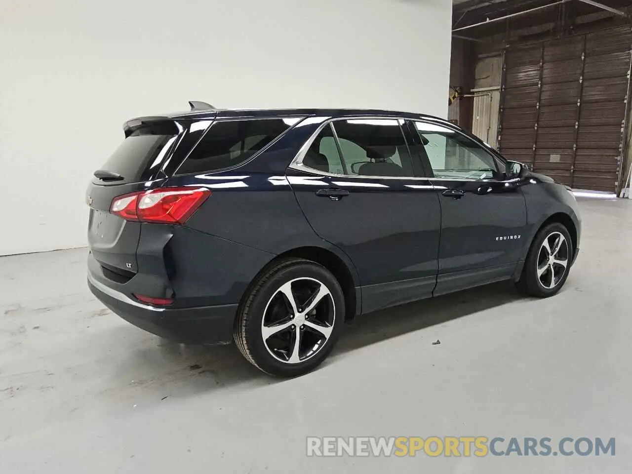 3 Photograph of a damaged car 3GNAXKEV5LS588918 CHEVROLET EQUINOX 2020