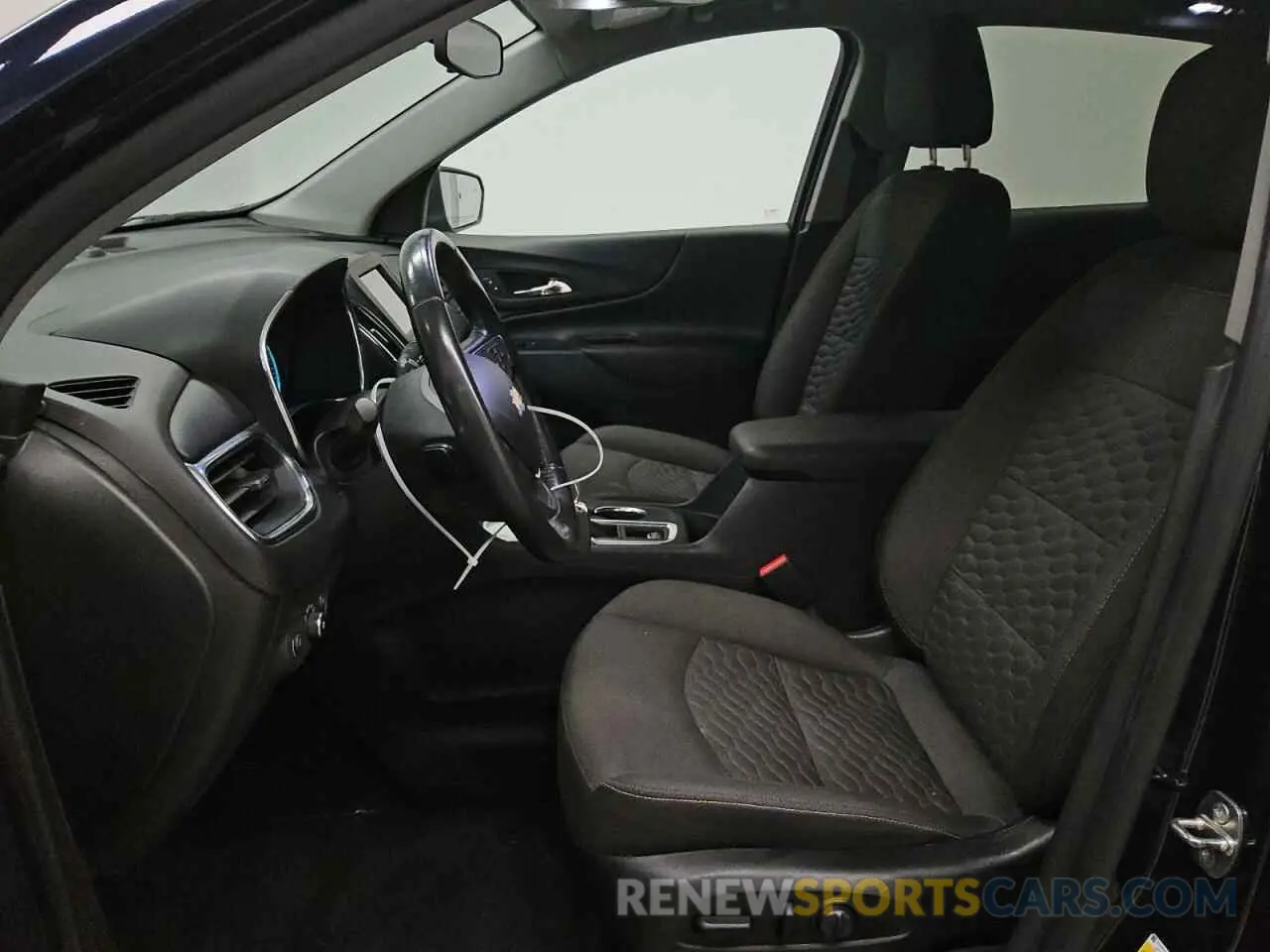 7 Photograph of a damaged car 3GNAXKEV5LS588918 CHEVROLET EQUINOX 2020