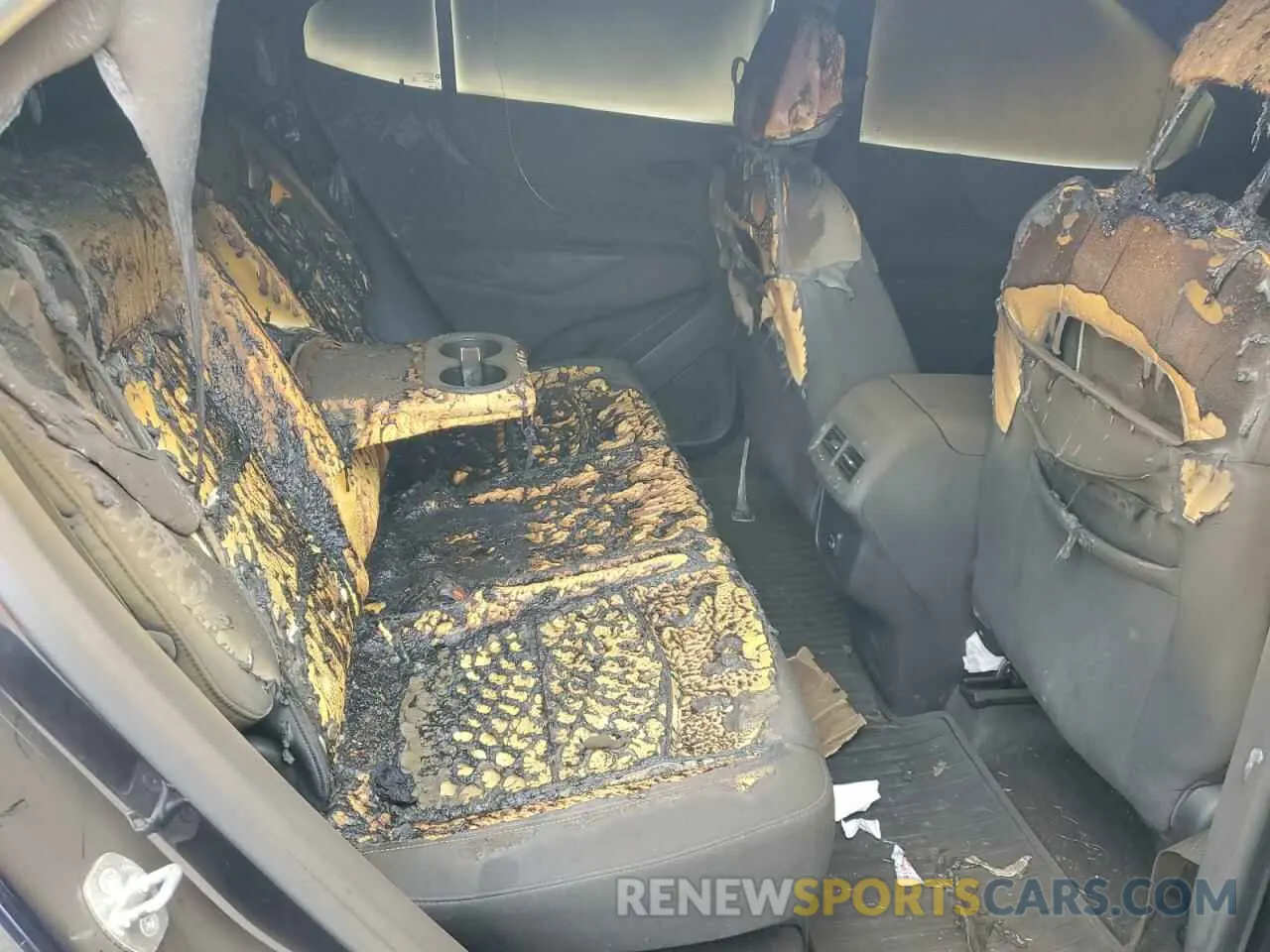 11 Photograph of a damaged car 3GNAXKEV5LS648566 CHEVROLET EQUINOX 2020