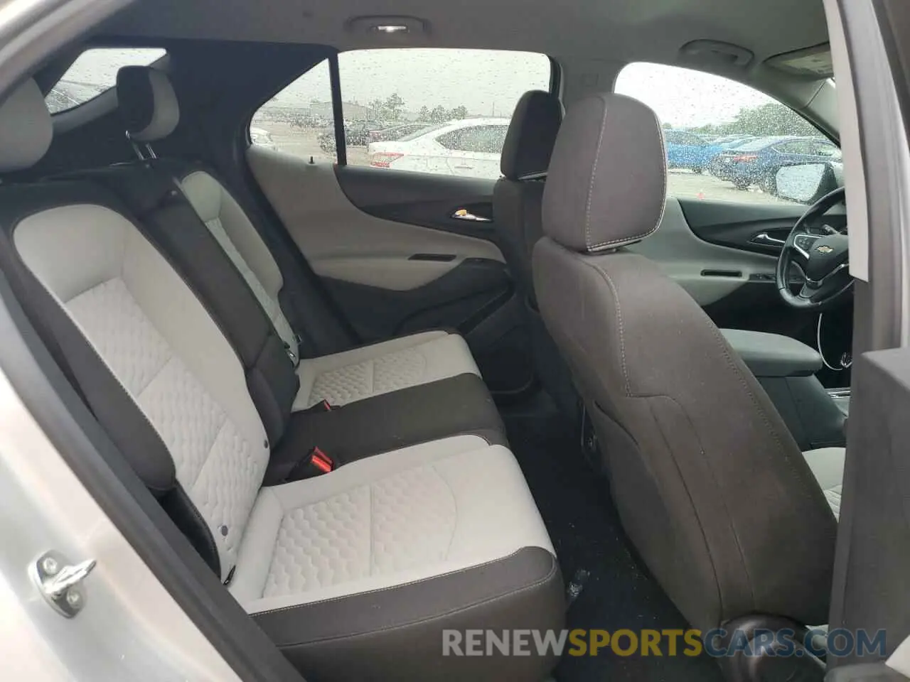 11 Photograph of a damaged car 3GNAXKEV5LS653458 CHEVROLET EQUINOX 2020