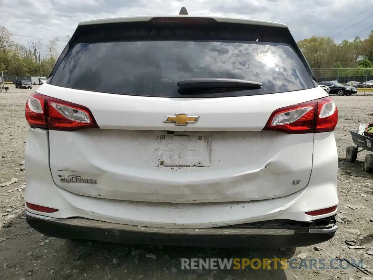 6 Photograph of a damaged car 3GNAXKEV6LL157157 CHEVROLET EQUINOX 2020