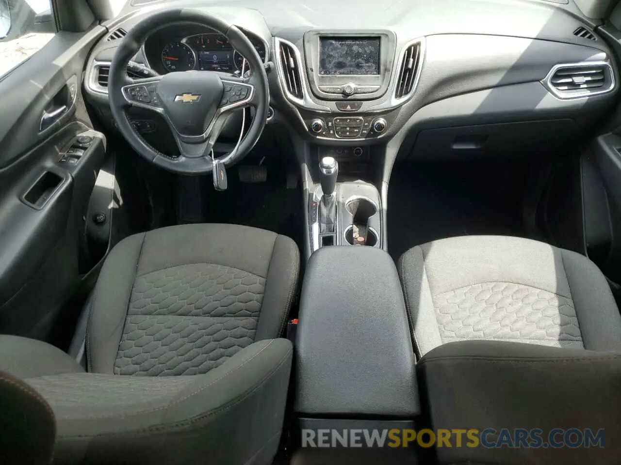 8 Photograph of a damaged car 3GNAXKEV6LL157157 CHEVROLET EQUINOX 2020