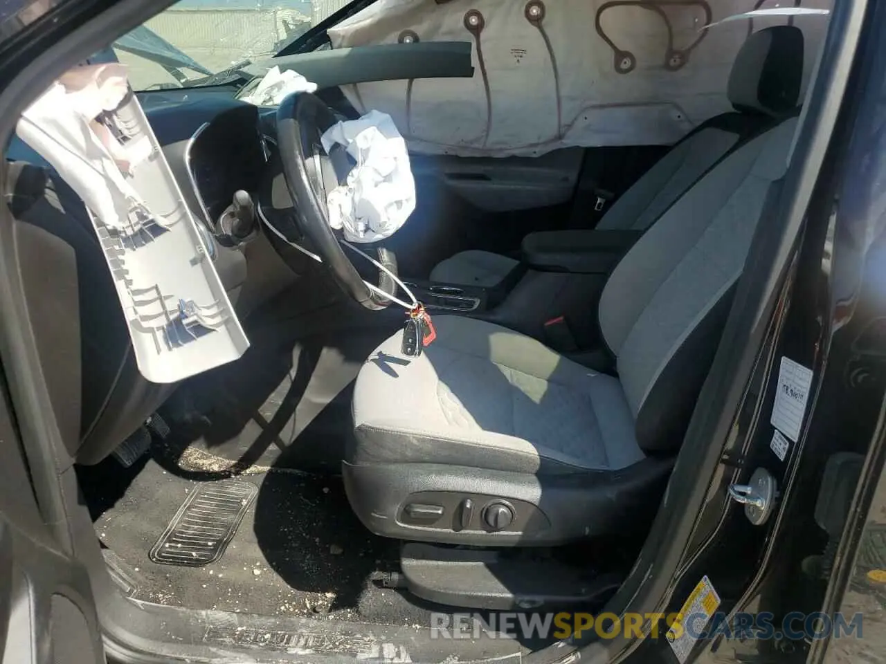 7 Photograph of a damaged car 3GNAXKEV6LL325167 CHEVROLET EQUINOX 2020