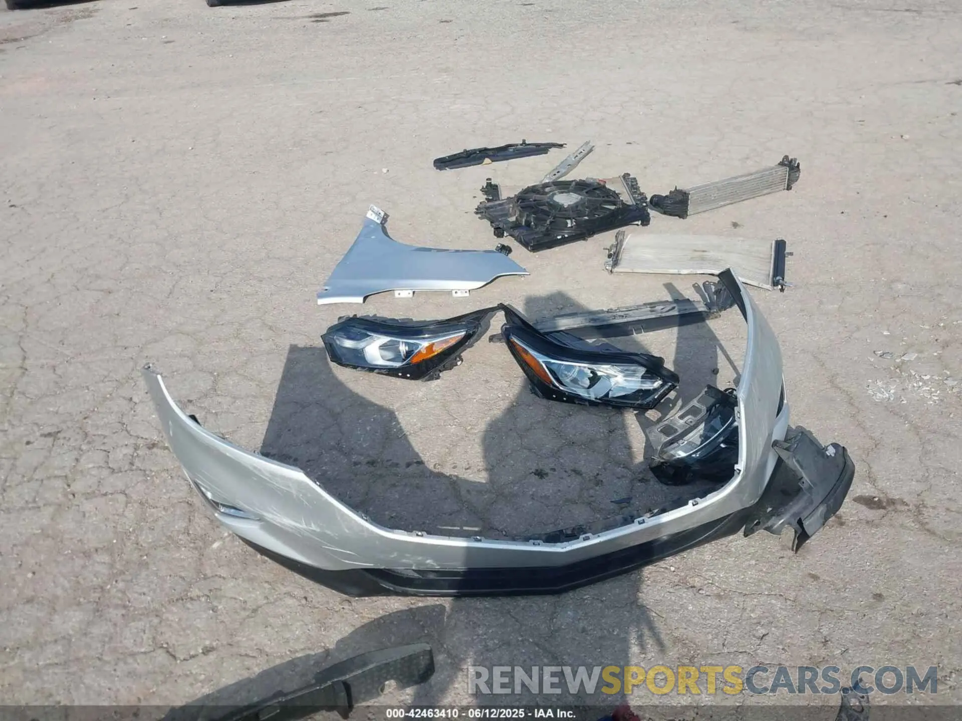 12 Photograph of a damaged car 3GNAXKEV6LS503049 CHEVROLET EQUINOX 2020