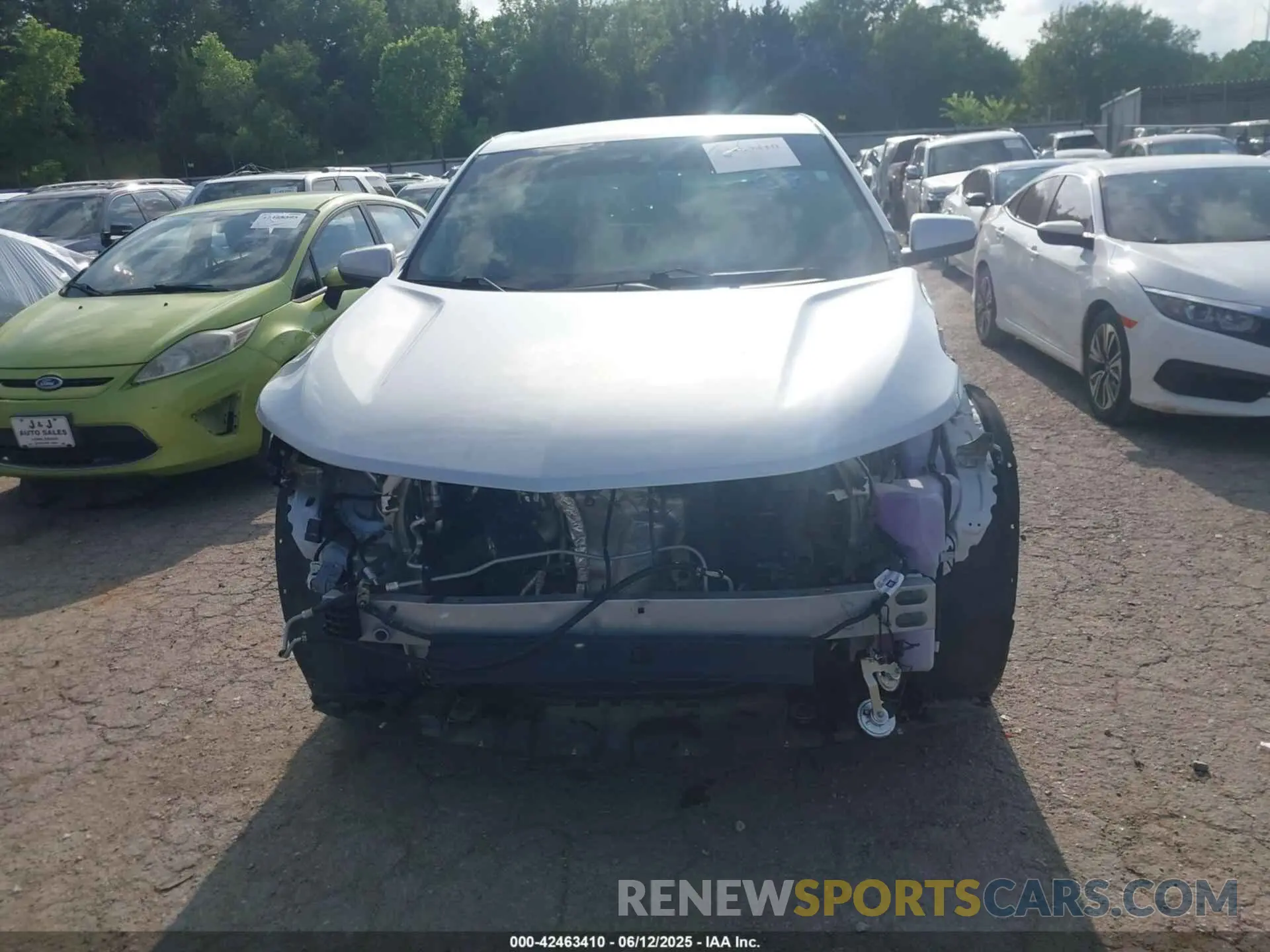 13 Photograph of a damaged car 3GNAXKEV6LS503049 CHEVROLET EQUINOX 2020