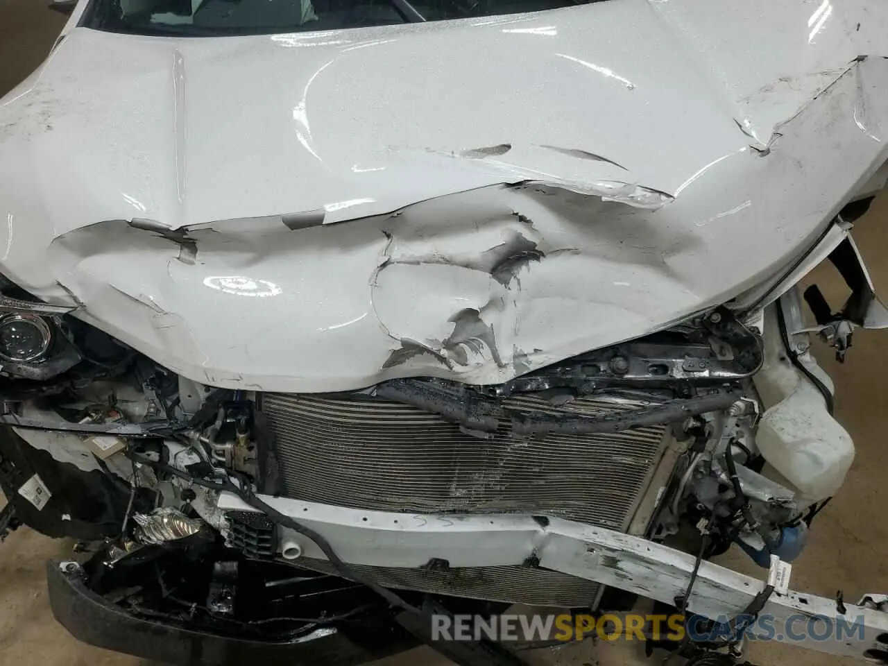 13 Photograph of a damaged car 3GNAXKEV6LS701520 CHEVROLET EQUINOX 2020