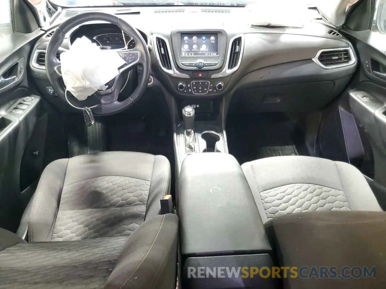 8 Photograph of a damaged car 3GNAXKEV6LS701520 CHEVROLET EQUINOX 2020