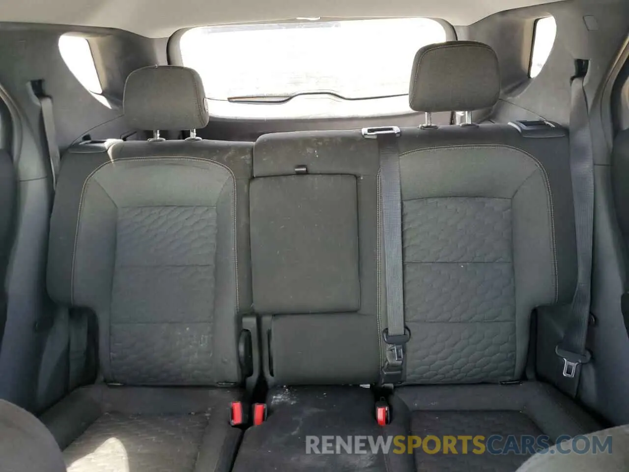 10 Photograph of a damaged car 3GNAXKEV6LS705065 CHEVROLET EQUINOX 2020