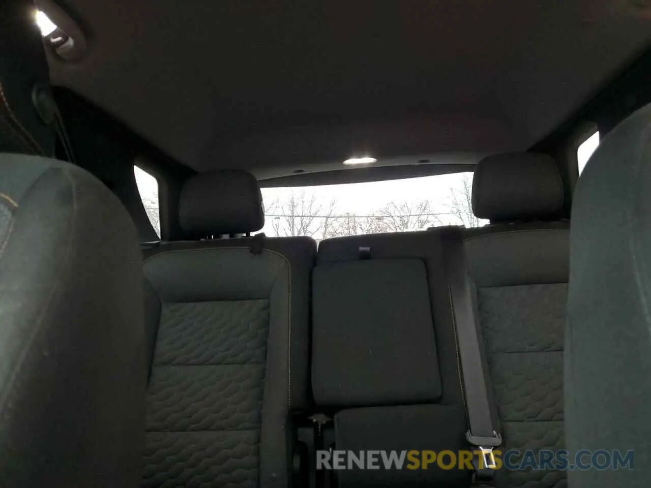 10 Photograph of a damaged car 3GNAXKEV7LL342785 CHEVROLET EQUINOX 2020