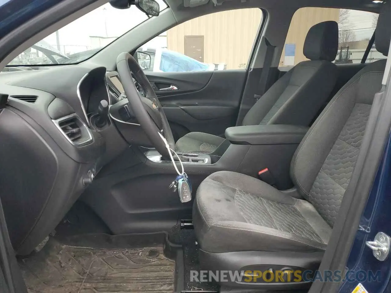 7 Photograph of a damaged car 3GNAXKEV7LL342785 CHEVROLET EQUINOX 2020
