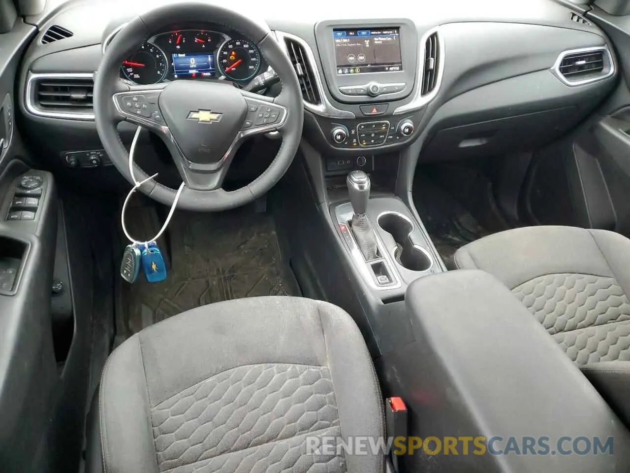 8 Photograph of a damaged car 3GNAXKEV7LL342785 CHEVROLET EQUINOX 2020