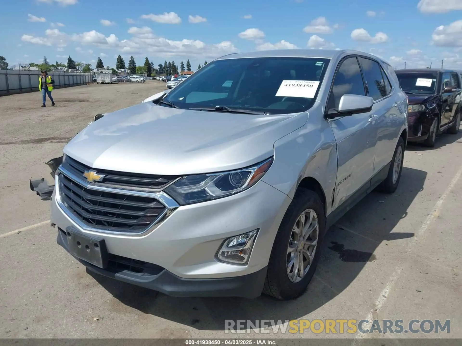 2 Photograph of a damaged car 3GNAXKEV7LS503738 CHEVROLET EQUINOX 2020