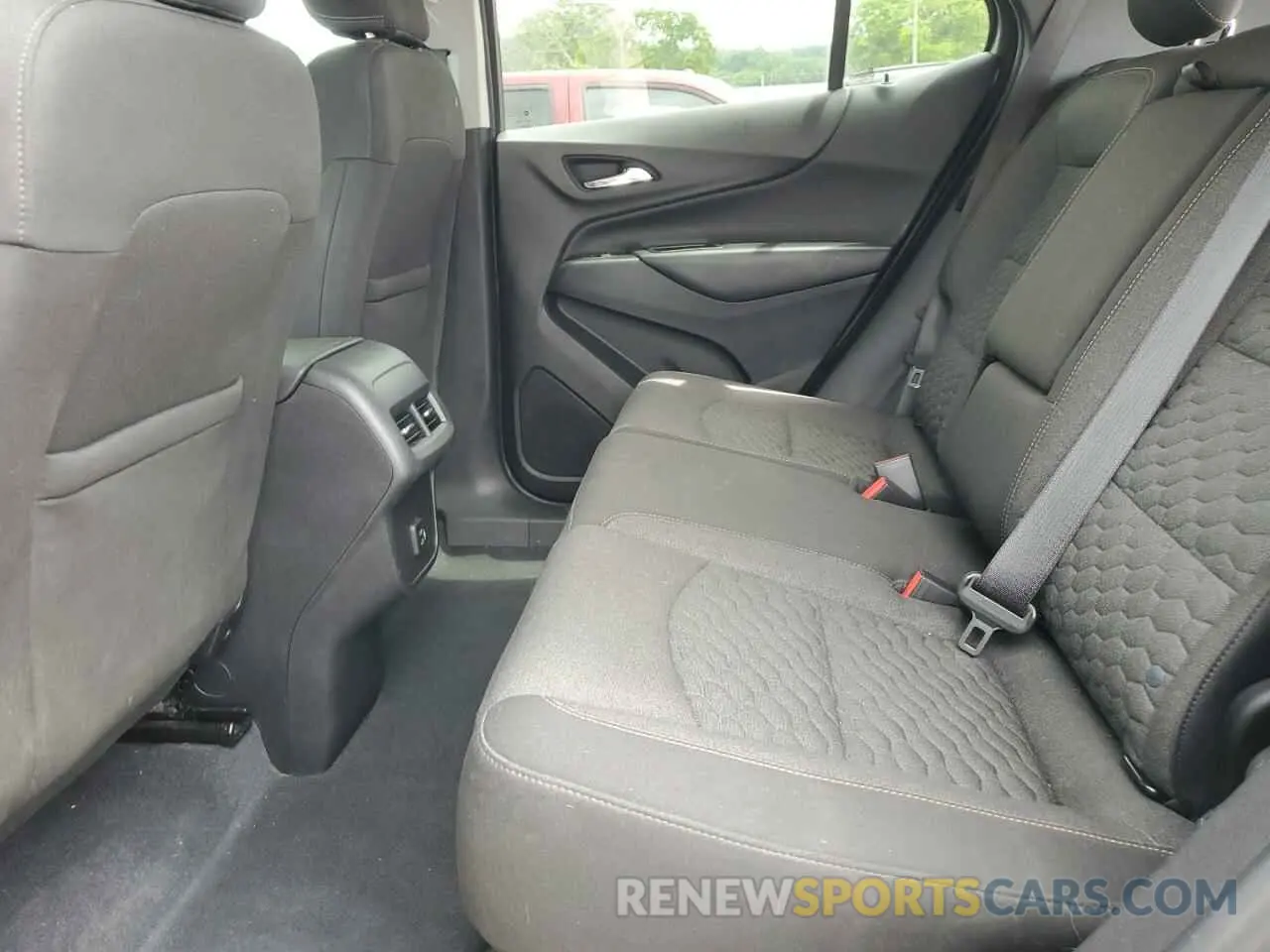 11 Photograph of a damaged car 3GNAXKEV7LS550932 CHEVROLET EQUINOX 2020