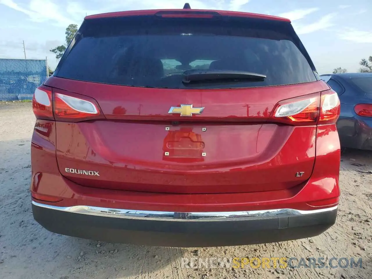 6 Photograph of a damaged car 3GNAXKEV7LS592176 CHEVROLET EQUINOX 2020