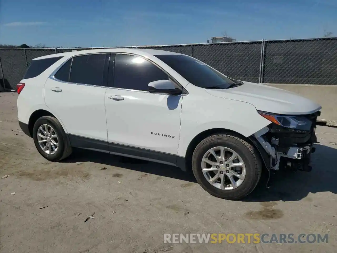 4 Photograph of a damaged car 3GNAXKEV7LS717919 CHEVROLET EQUINOX 2020