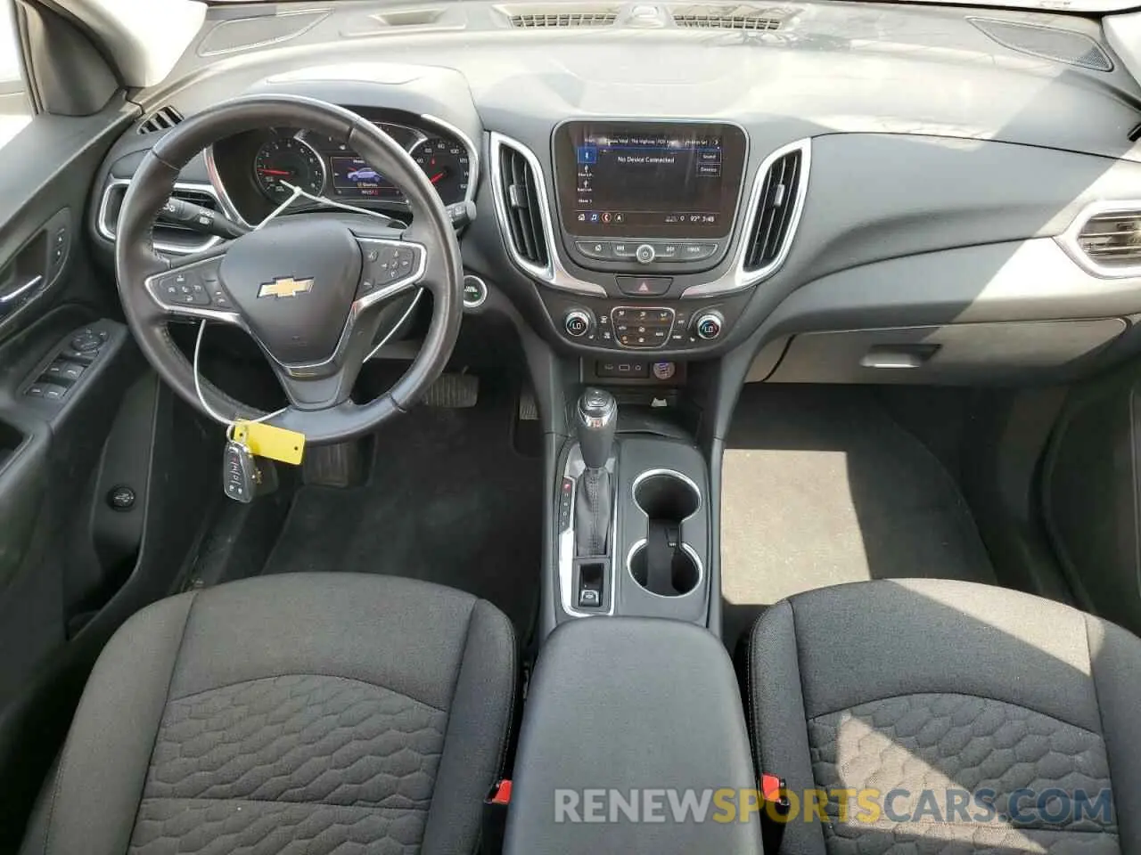 8 Photograph of a damaged car 3GNAXKEV8LL283178 CHEVROLET EQUINOX 2020