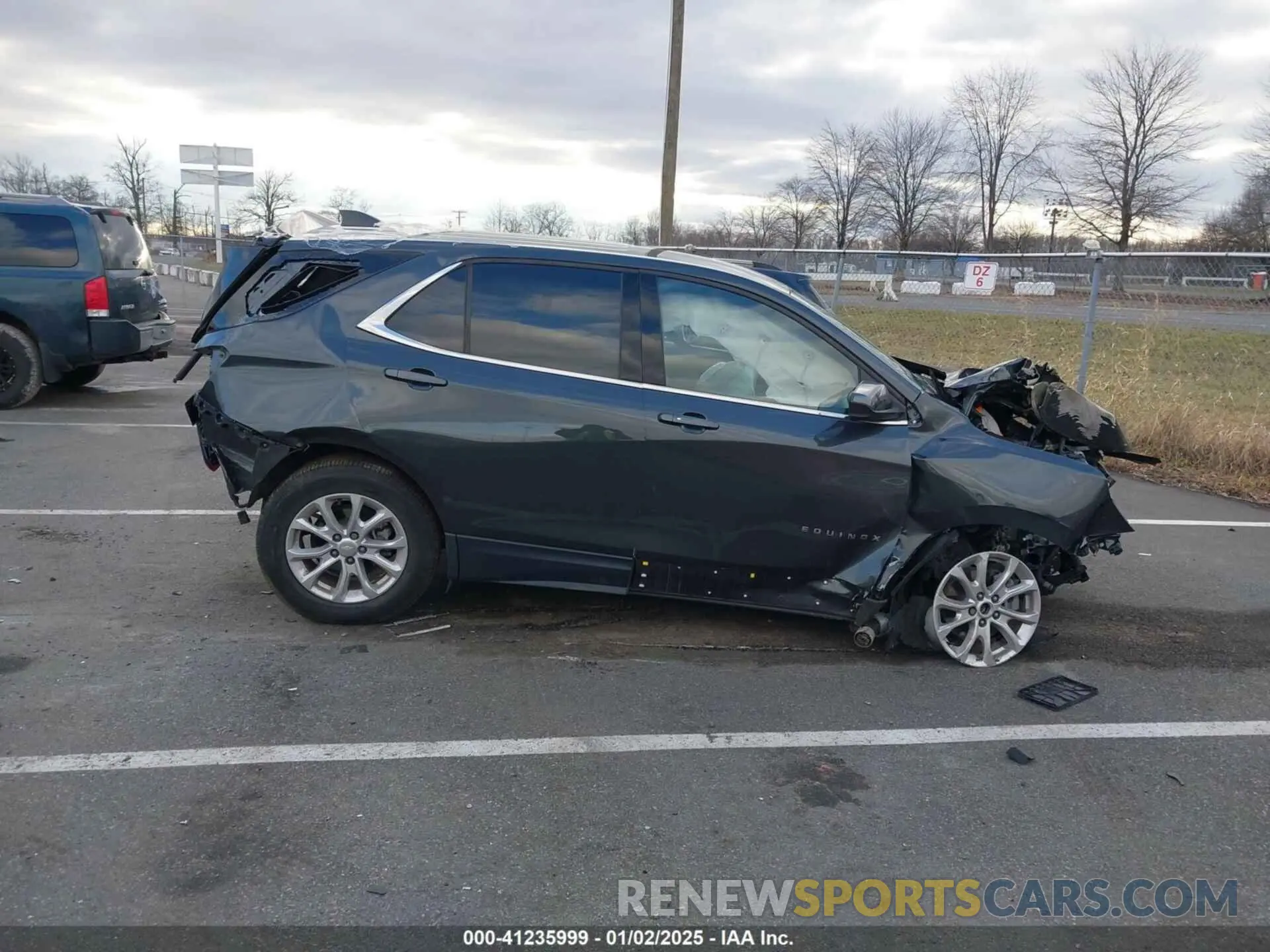 13 Photograph of a damaged car 3GNAXKEV8LS511976 CHEVROLET EQUINOX 2020