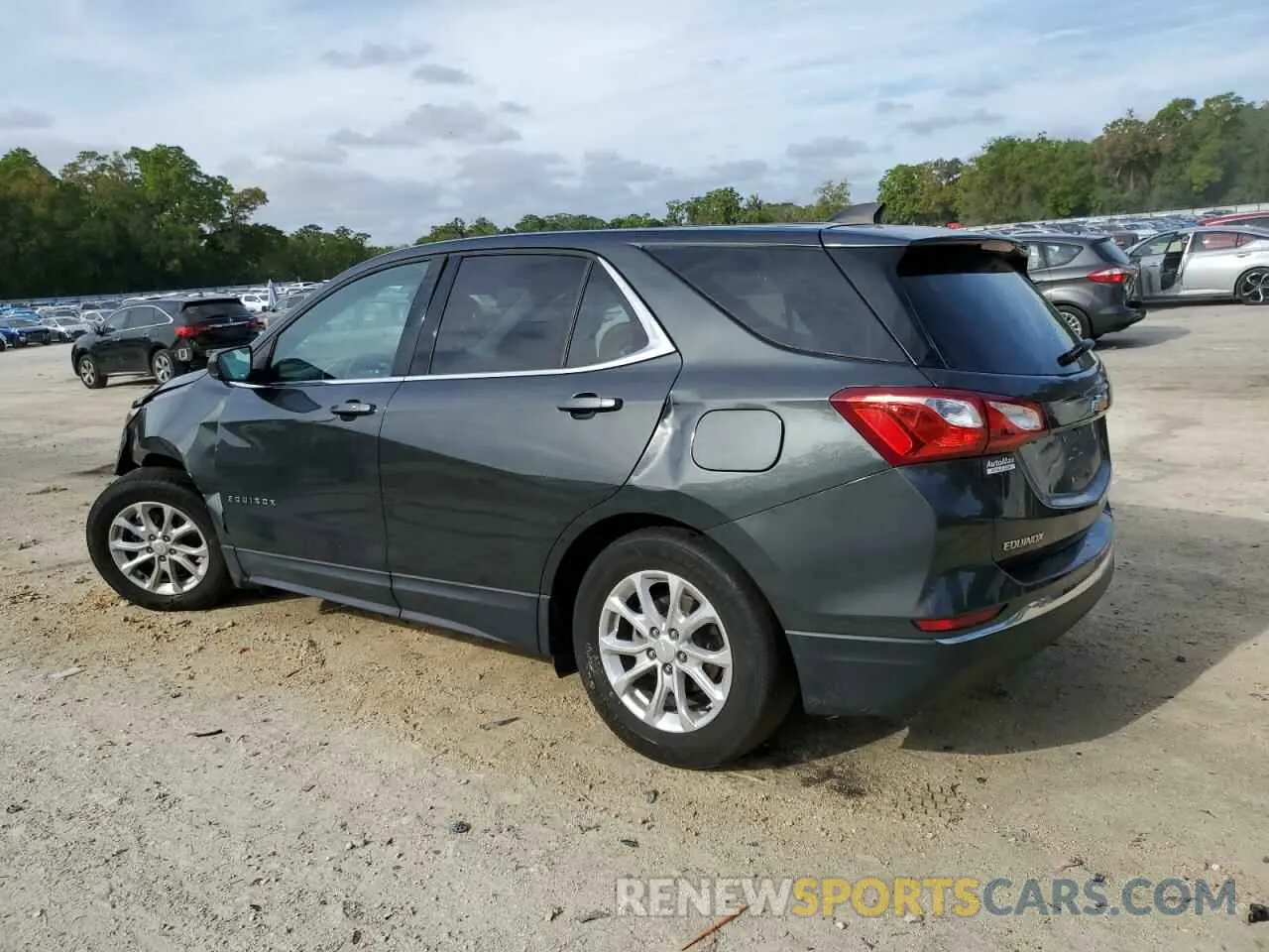 2 Photograph of a damaged car 3GNAXKEV8LS515364 CHEVROLET EQUINOX 2020