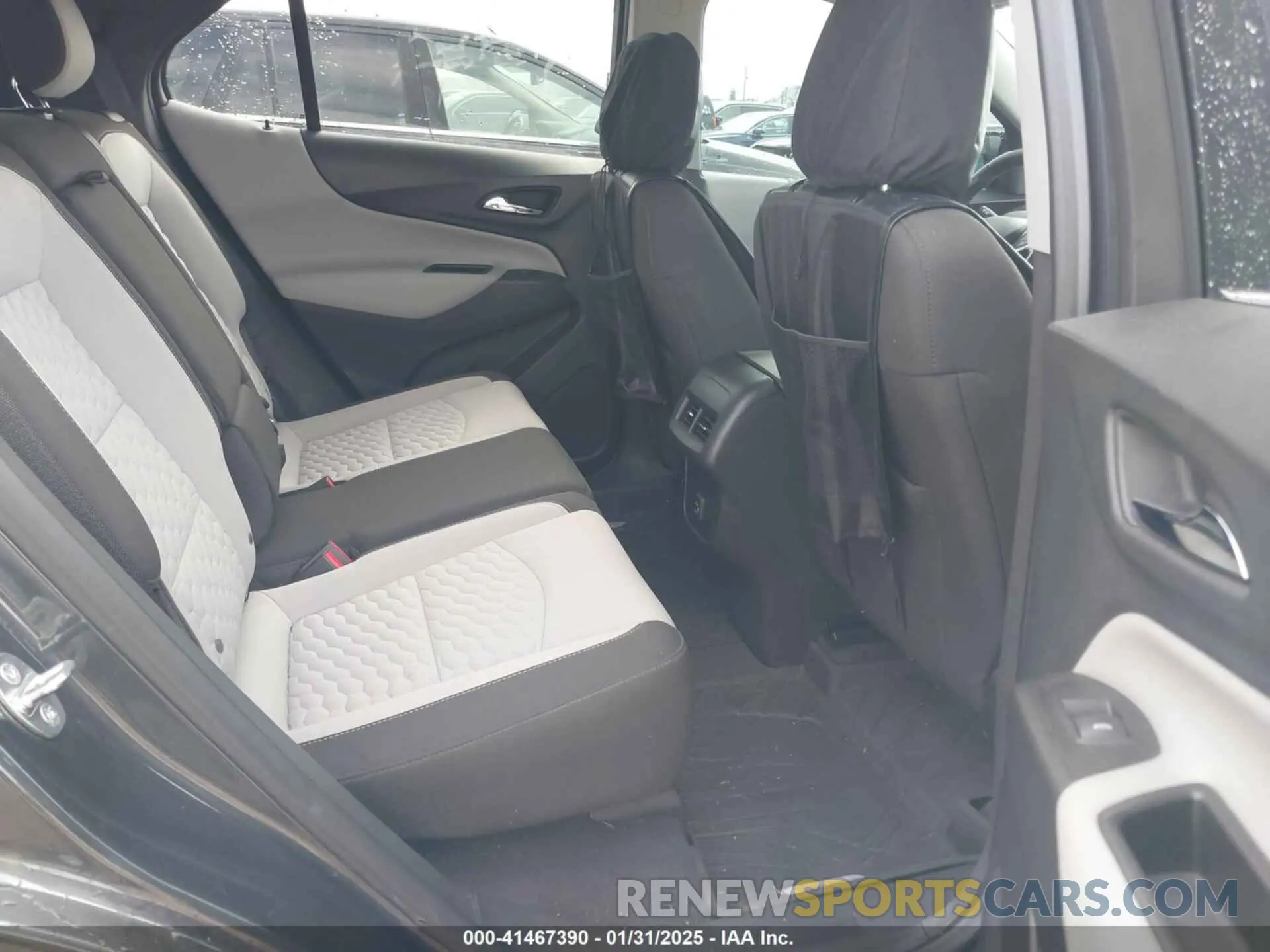 8 Photograph of a damaged car 3GNAXKEV8LS535971 CHEVROLET EQUINOX 2020