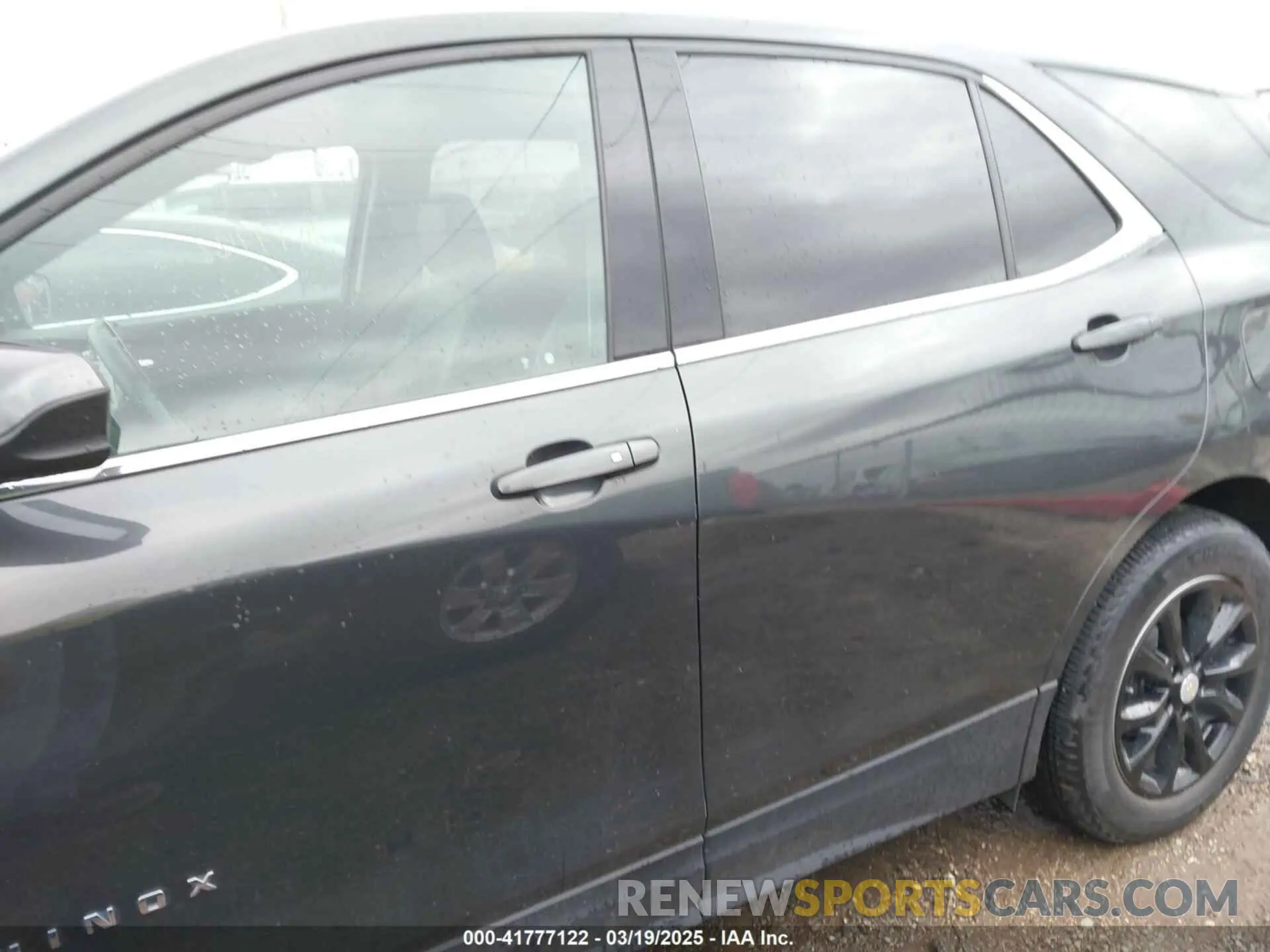 14 Photograph of a damaged car 3GNAXKEV8LS602469 CHEVROLET EQUINOX 2020
