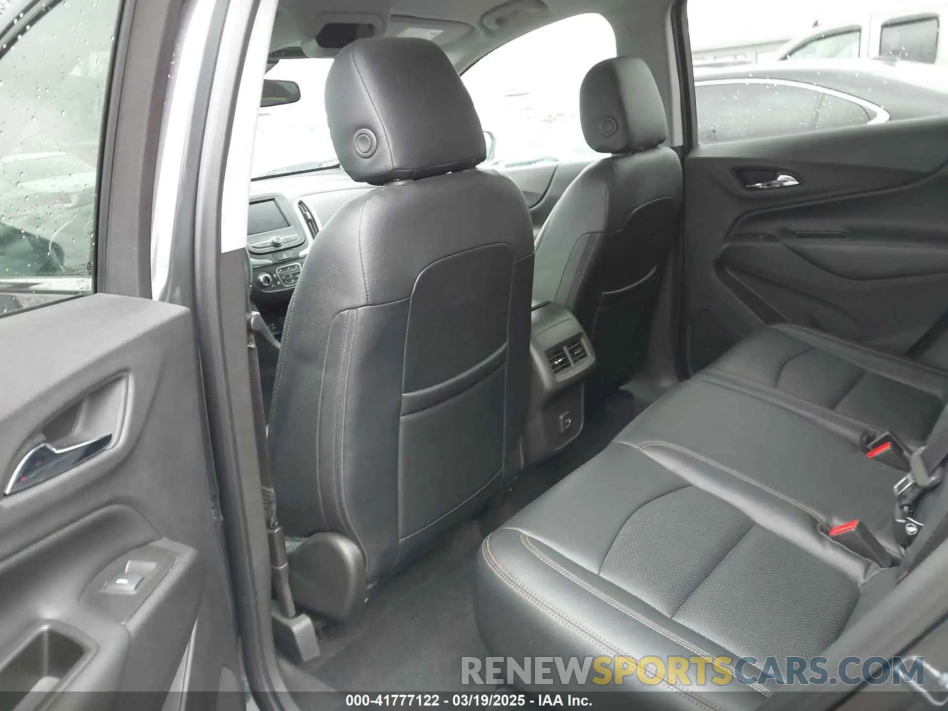 8 Photograph of a damaged car 3GNAXKEV8LS602469 CHEVROLET EQUINOX 2020
