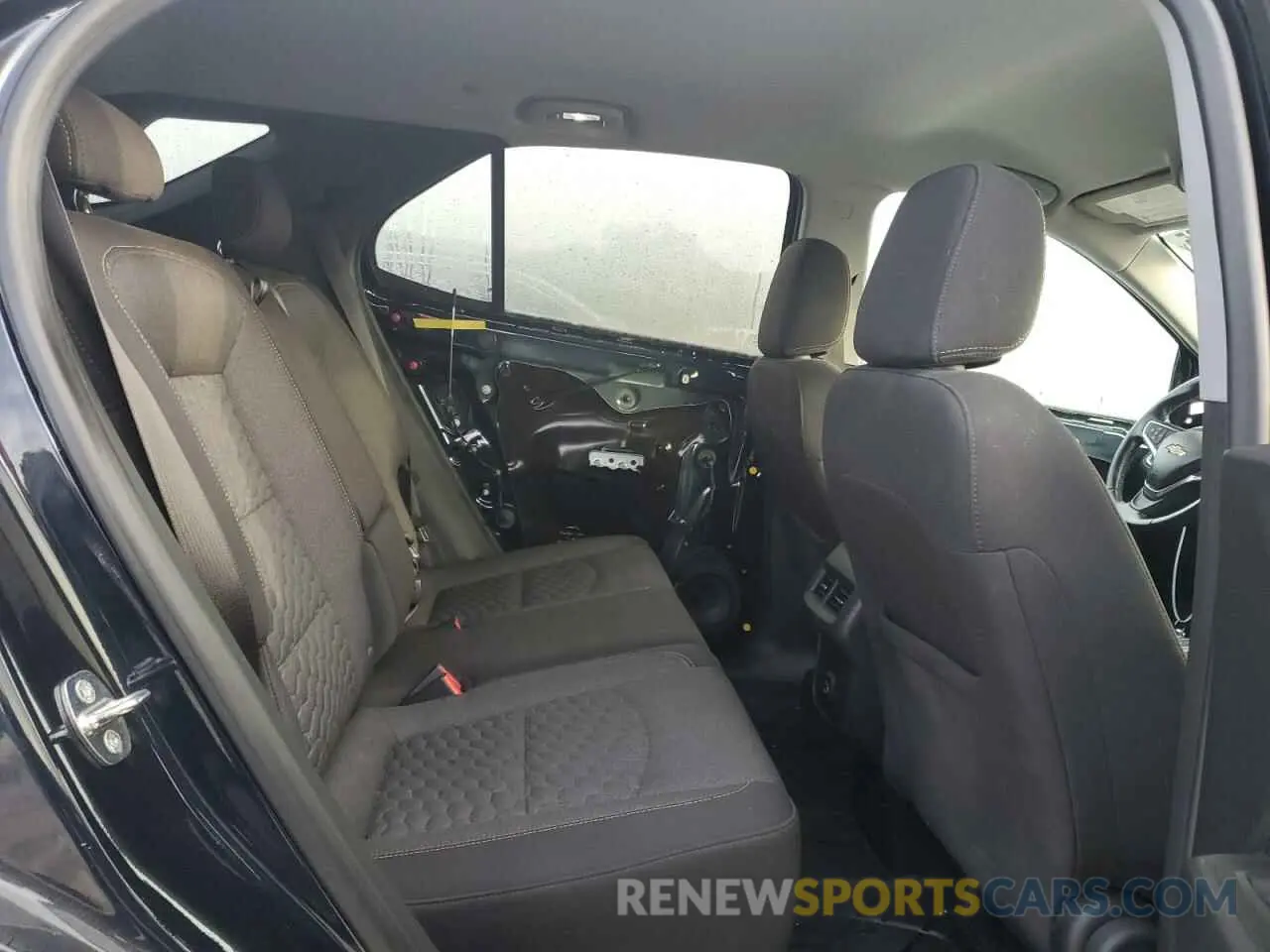 11 Photograph of a damaged car 3GNAXKEV8LS640168 CHEVROLET EQUINOX 2020