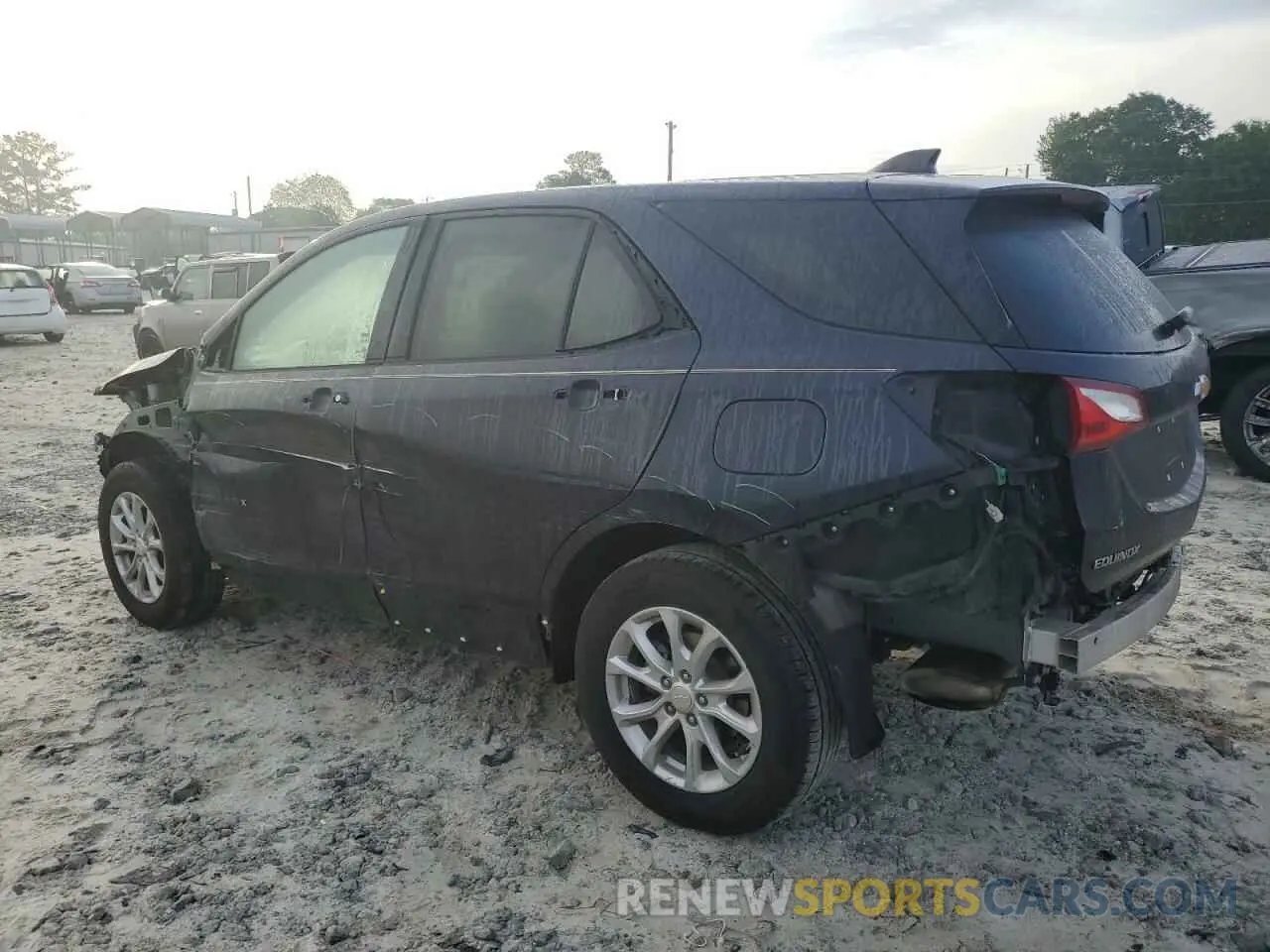 2 Photograph of a damaged car 3GNAXKEV8LS640168 CHEVROLET EQUINOX 2020