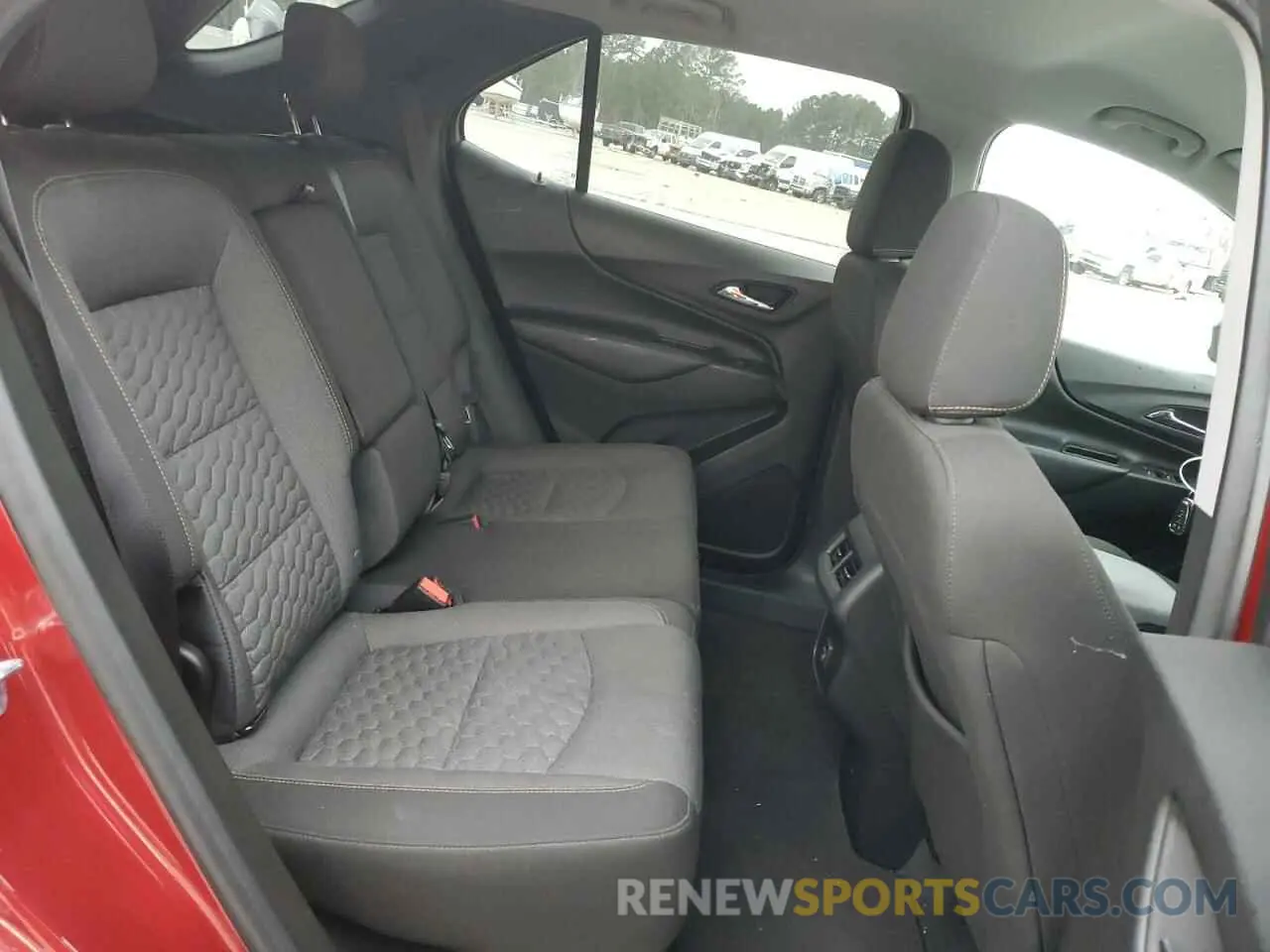 11 Photograph of a damaged car 3GNAXKEV8LS644320 CHEVROLET EQUINOX 2020