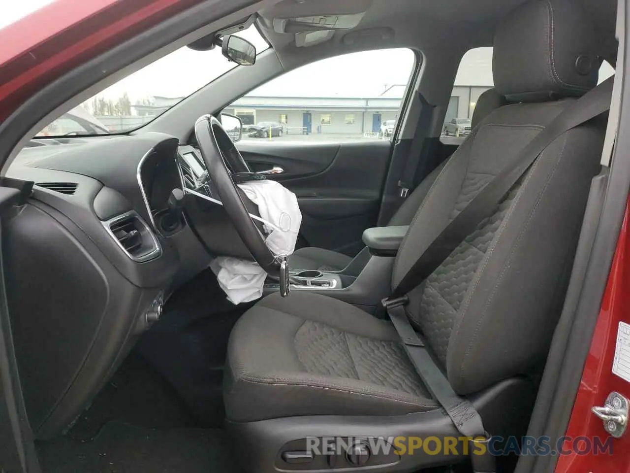 7 Photograph of a damaged car 3GNAXKEV8LS644320 CHEVROLET EQUINOX 2020