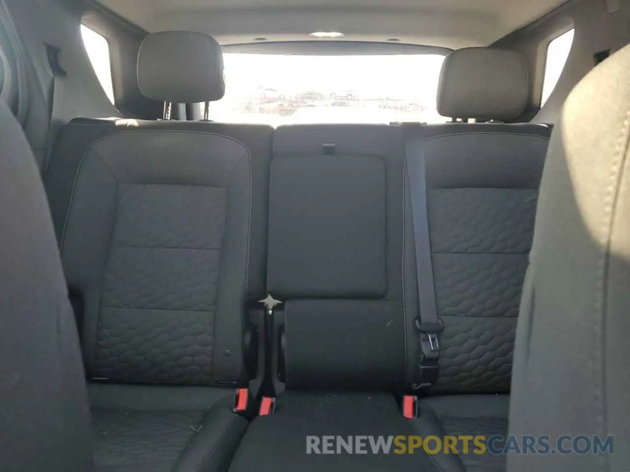 10 Photograph of a damaged car 3GNAXKEV8LS661490 CHEVROLET EQUINOX 2020