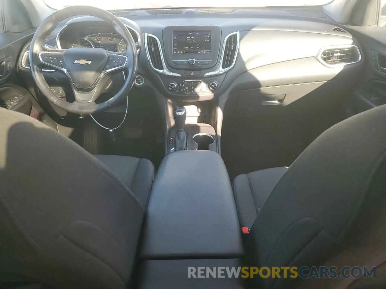 8 Photograph of a damaged car 3GNAXKEV8LS661490 CHEVROLET EQUINOX 2020