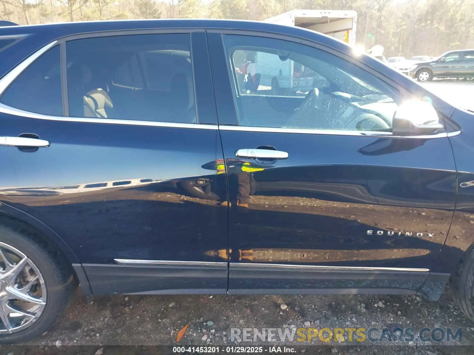 13 Photograph of a damaged car 3GNAXKEV8LS679097 CHEVROLET EQUINOX 2020