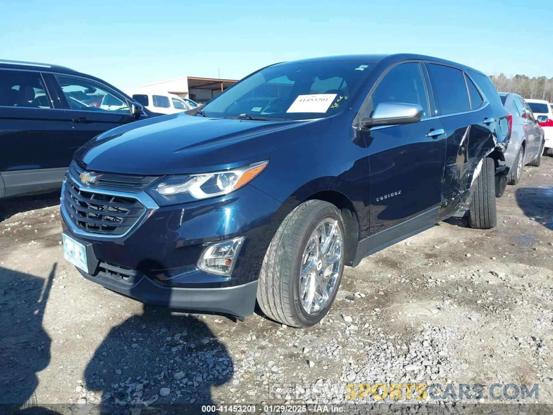 2 Photograph of a damaged car 3GNAXKEV8LS679097 CHEVROLET EQUINOX 2020