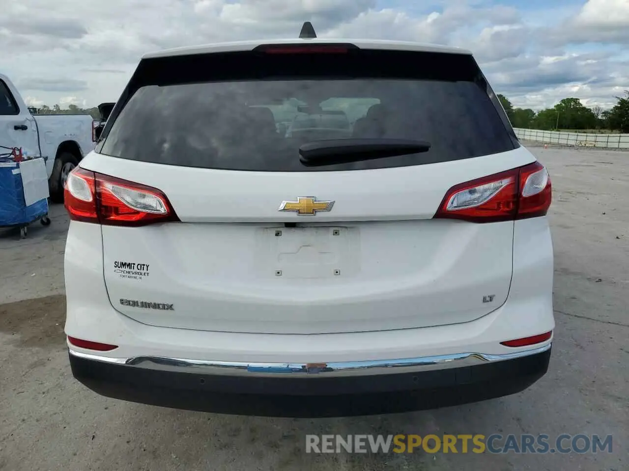 6 Photograph of a damaged car 3GNAXKEV8LS707142 CHEVROLET EQUINOX 2020